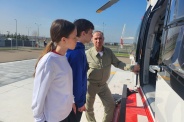 На вертолетной площадке ММКЦ «Коммунарка» прошла экскурсия для активистов Движения Первых  