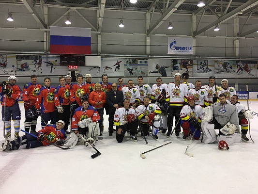 Сосенский центр спорта провел турнир по хоккею
