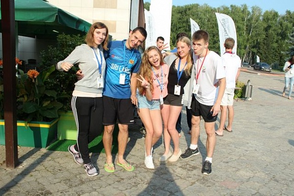 Молодой парламентарий Сосенского поедет на Всемирный фестиваль молодежи и студентов
