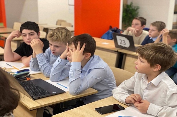 Интернет-карусель: ученики школы №547 поучаствовали в соревновании по математике