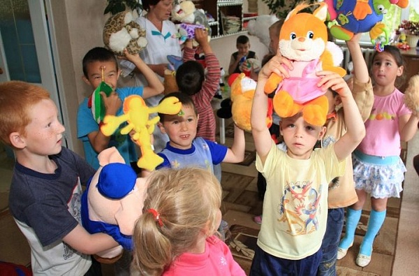 В дошкольном отделении ГБОУ Школа №2070 проходит благотворительная акция «Подари игрушку детям»