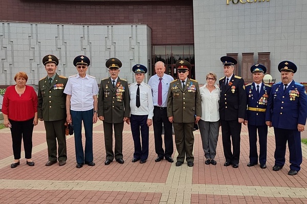 Представители ветеранских организаций Новой Москвы приняли участие в автопробеге в честь 80-летия Курской битвы