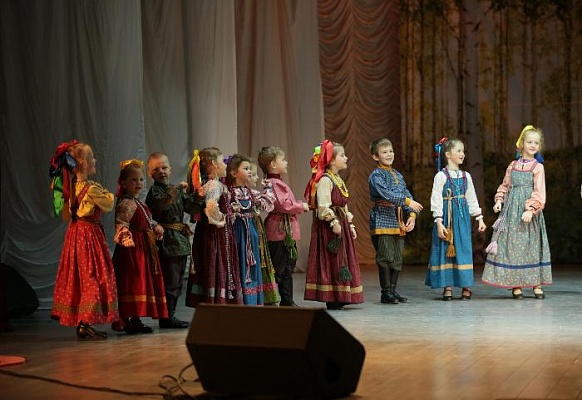 Великопостный концерт представят артисты ансамбля «Зоренька»