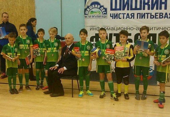 Сосенские спортсмены стали бронзовыми призерами турнира по мини-футболу