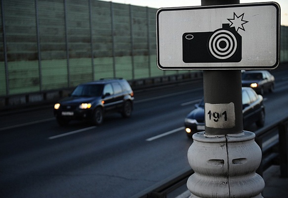 На улице Александры Монаховой могут появиться новые дорожные камеры