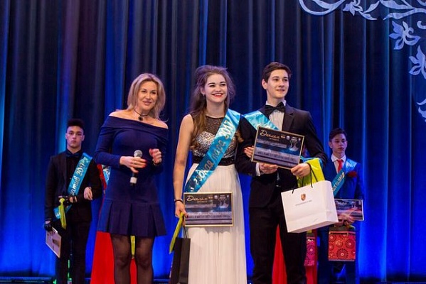 Школьники Сосенского достойно выступили в финале конкурса «Мисс и Мистер Новая Москва»