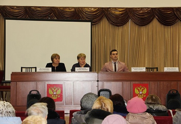 И.о. главы администрации поселения Сосенское Татьяна Тараканова провела встречу с жителями