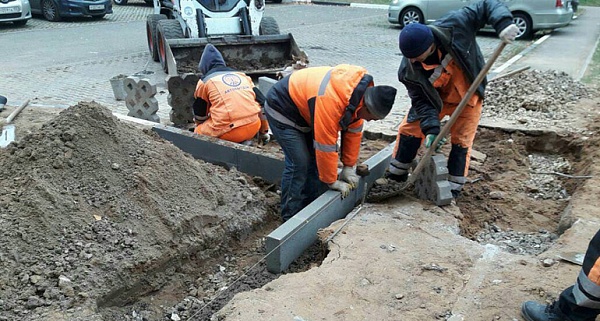 Мосводосток реконструирует дождевую канализацию на улице Адмирала Корнилова 