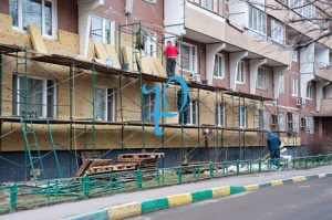 Малообеспеченные семьи Москвы получат субсидию на оплату взноса за капремонт