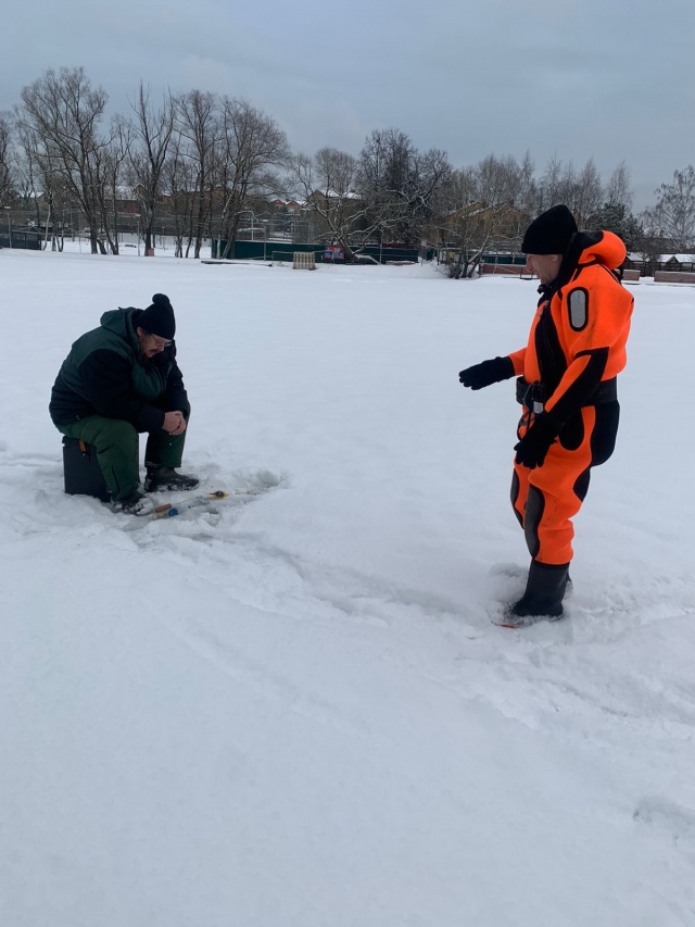 Спасатели напоминают о мерах безопасности на льду