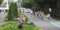 Собянин осмотрел ход работ по созданию нового пешеходного маршрута