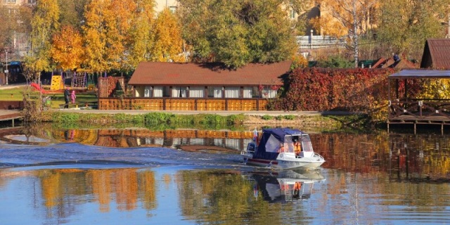 Водные спасатели предупреждают москвичей о необходимости соблюдения правил безопасности на водоёмах