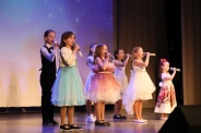Детская эстрадная студия «Карамель» подготовила концертную программу «Мама, папа, я – счастливая семья!»