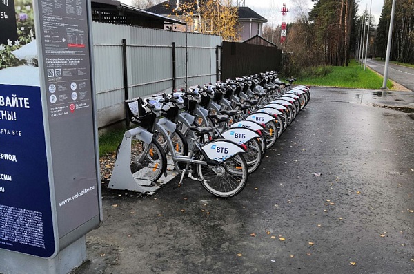 В парке у станции «Филатов луг» открыли велодорожку и пункт велопроката