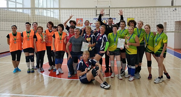 Женская сборная волейболисток из Сосенского завоевала серебро окружного турнира спартакиады