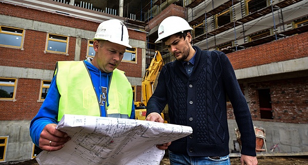 Эксперты проверят ход строительства офисно-складского центра в Николо-Хованском