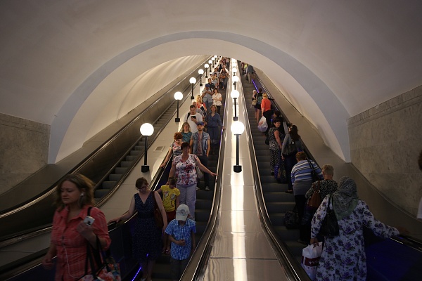 Южный вестибюль станции «Ленинский проспект» закрыли до 31 августа