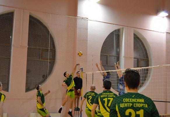Игроки волейбольной команды Сосенского центра спорта поучаствовали в турнире