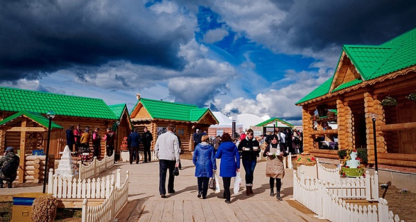Пенсионеры и ветераны Сосенского посетили «Этномир»