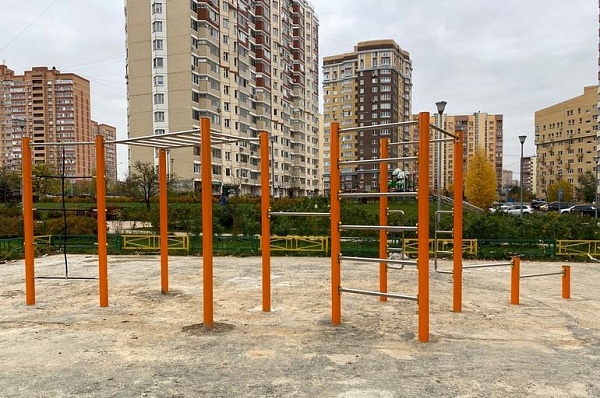 Площадки у домов 11 и 13 на улице Сосенский Стан благоустроят в 2021 году
