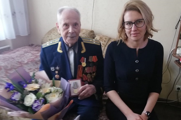 Юбилейные медали к 75-летию Победы получили еще пять ветеранов