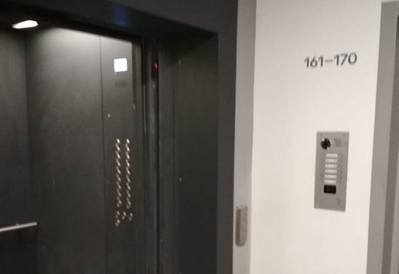 Работу лифта восстановили в многоквартирном доме