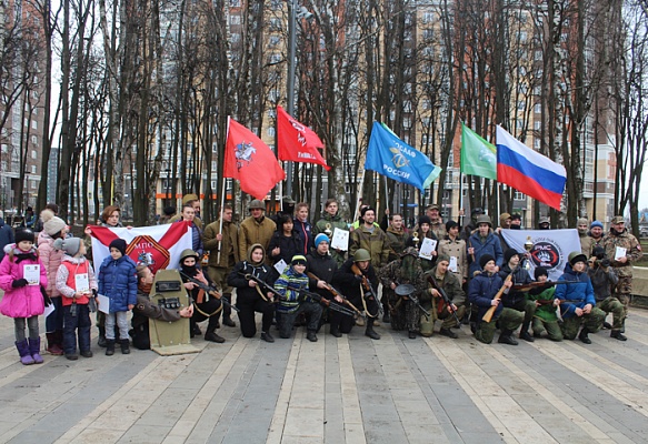 В Сосенском прошел военно-спортивный праздник «Молодежный щит России»