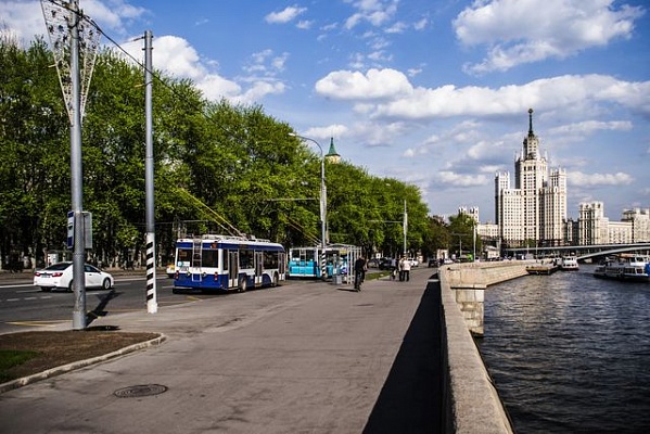 В скором времени сосенцы смогут прогуляться по обновленной Москворецкой набережной