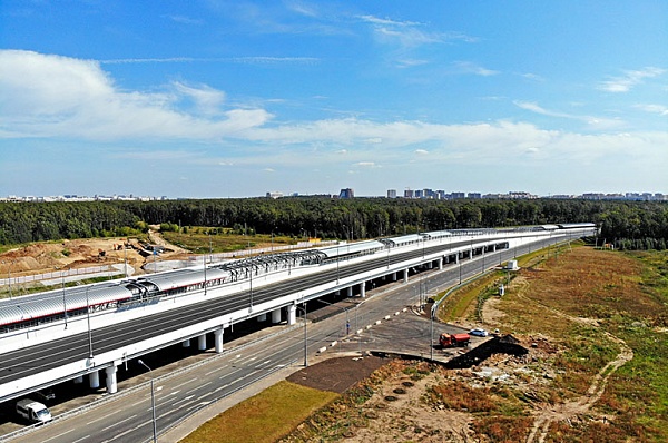 Строительство участка Коммунарского шоссе завершится в 2025 году
