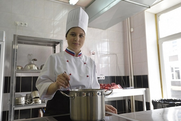 Новый выпуск кулинарной программы вышел в школе №2070