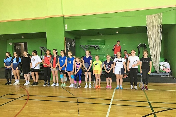 Спортсмены поселения Сосенское приняли участие в соревнованиях по бадминтону