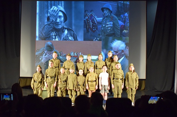 Ученики школы № 2070 представили театральную постановку, посвященную ВОВ 