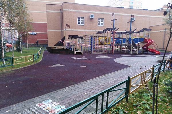 Заключен контракт на ремонт детской площадки на Лазурной улице