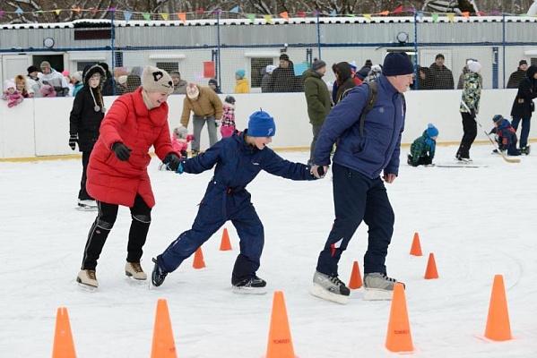 Семей поселения приглашают на соревнования на коньках