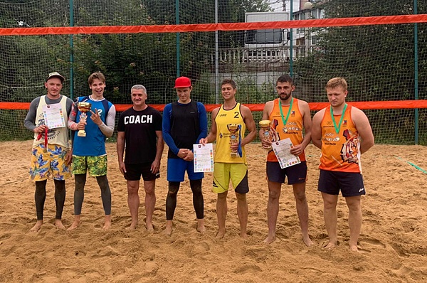 Сосенские спортсмены выиграли окружные соревнования по пляжному волейболу