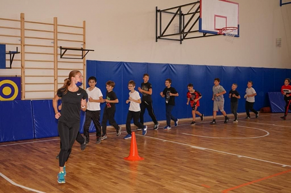 Ученики школы №338 провели тренировку с мастером спорта
