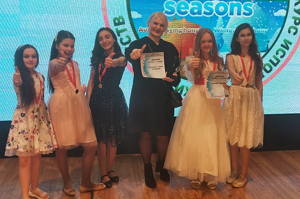 Эстрадная студия «Карамель» из ДК «Коммунарка» стала лауреатом международного конкурса