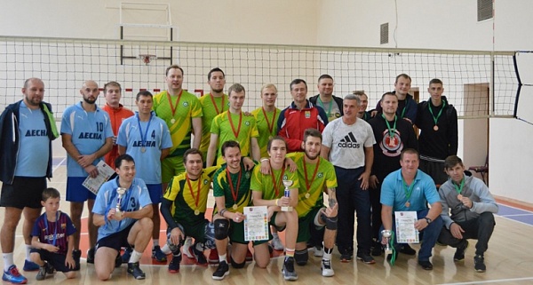 Команда Сосенского центра спорта выиграла окружной турнир по волейболу