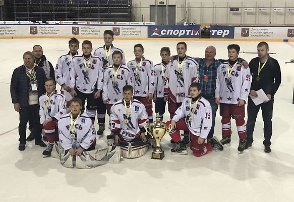 Хоккеисты ТиНАО стали победителями городских соревнований