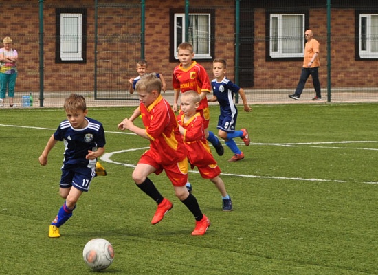 Детская футбольная команда «Сосенское» сыграла в премьер-лиге Новой Москвы