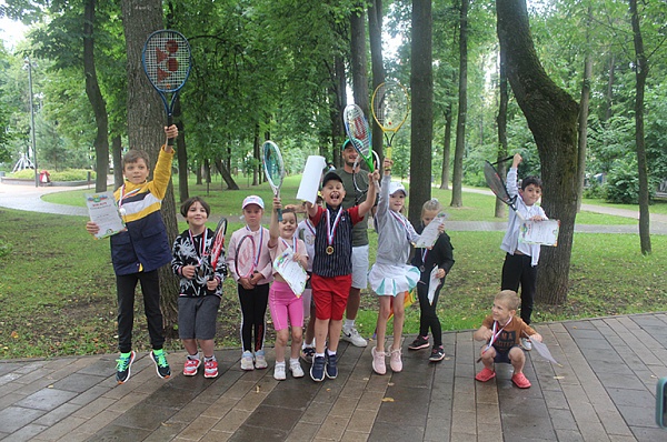 Спортивный праздник ко Дню семьи, любви и верности состоялся в Сосенском