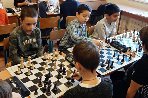В поселке Газопровод состоится шашечно-шахматный турнир