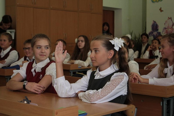 На Образовательном телеканале Москвы стартовал проект «Вопросы, важные для всех»