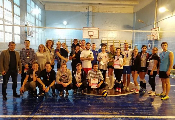 Молодые парламентарии стали победителями в турнире по волейболу 