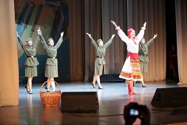 «Карусель», «Радуга» и Звездочки» дали отчетный концерт 