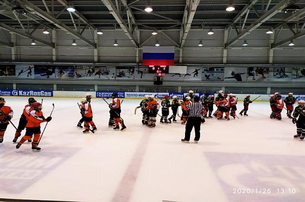 Хоккеисты из Сосенского центра спорта победили команду «Комета»