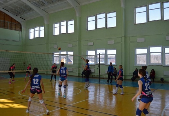 Матч окружного первенства по волейболу провела команда Сосенского