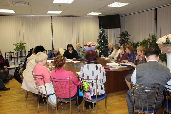 Жители поселения Сосенское обсудили на встрече с главой администрации вопросы благоустройства