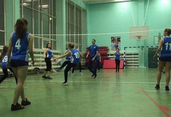 Сосенцы выиграли школьный этап спортивной лиги по волейболу