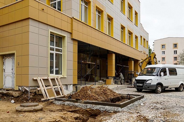 В здании детского сада на улице Александры Монаховой завершается чистовая отделка